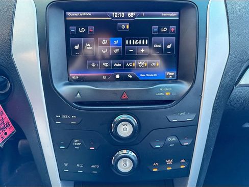 Used 2013 Ford Explorer XLT image 18