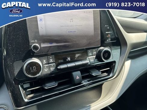 Used 2023 Toyota Highlander LE FWD image 26