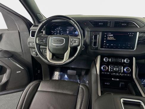 Certified 2024 GMC Yukon XL Denali w/ Advanced Technology Package AWD/4WD image 25
