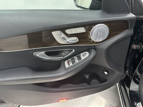 Used 2018 Mercedes-Benz C 300 4MATIC Sedan image 11