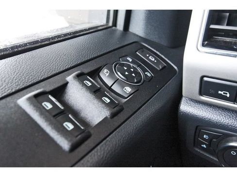 Used 2022 Ford F250 Lariat w/ Lariat Ultimate Package AWD/4WD image 20