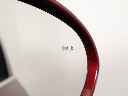 Used 2019 Buick Envision Essence image 39