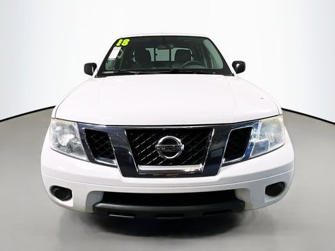 Used 2018 Nissan Frontier SV image 11