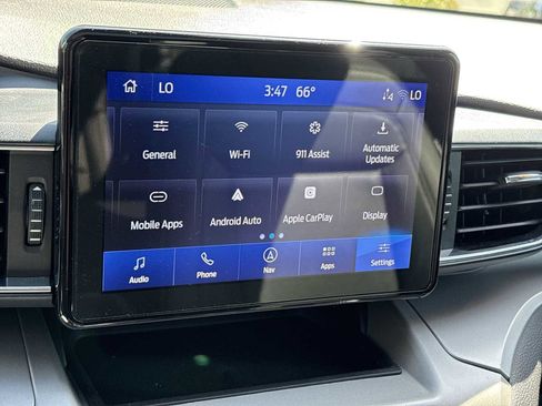 Used 2023 Ford Explorer XLT w/ Equipment Group 202A AWD/4WD image 36