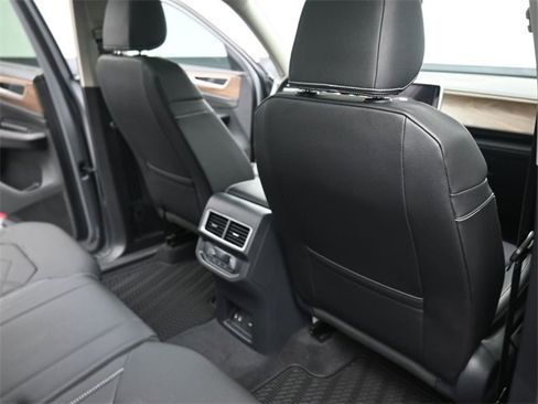 New 2026 Volkswagen Atlas SE image 24