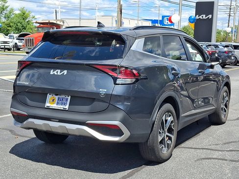Certified 2023 Kia Sportage EX w/ EX Premium Package AWD/4WD image 4