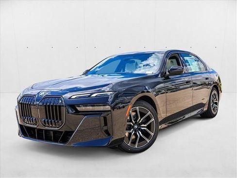 New 2025 BMW 760i xDrive image 1