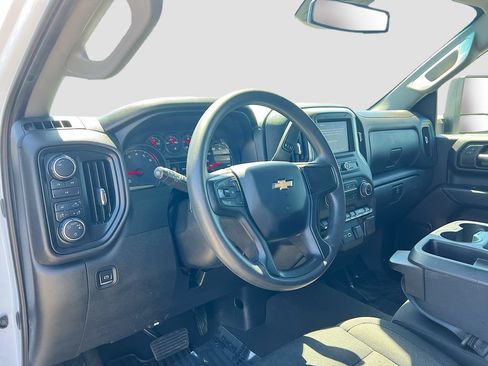 Used 2024 Chevrolet Silverado 2500 Custom w/ Custom Value Package AWD/4WD image 9