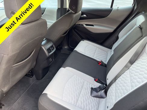 Used 2020 Chevrolet Equinox LS image 18