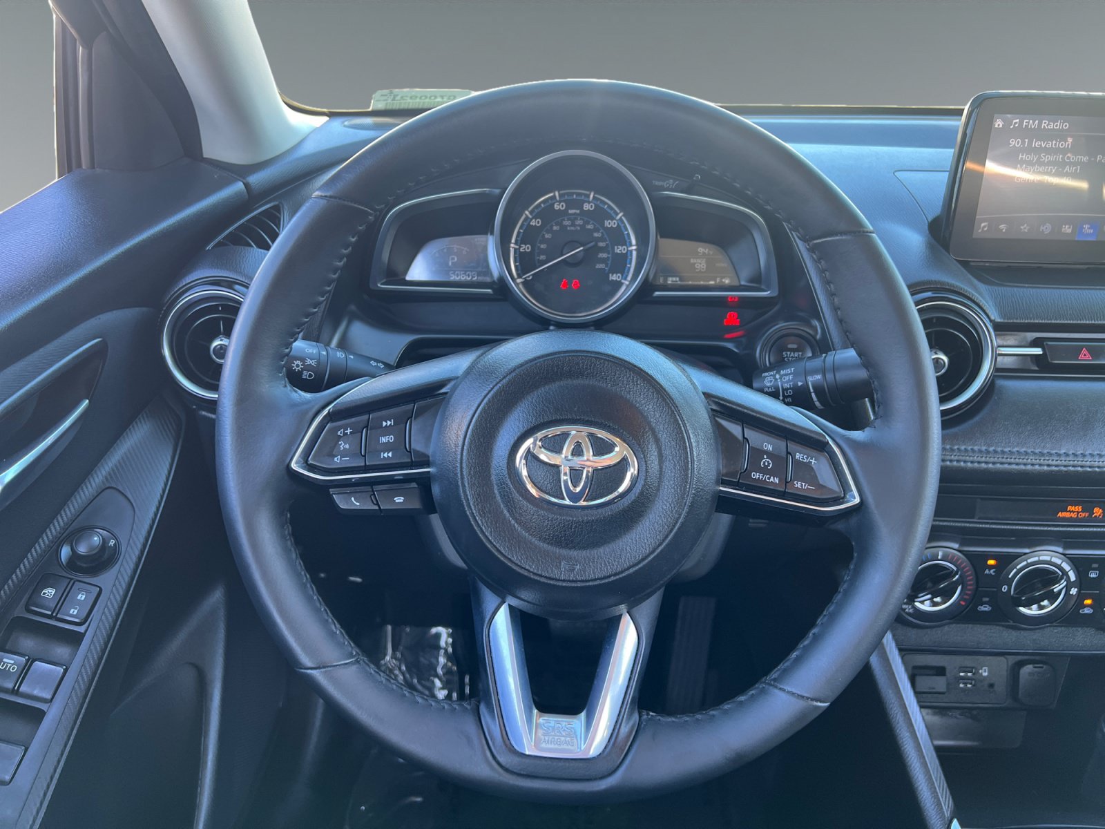 Used 2020 Toyota Yaris L FWD image 12