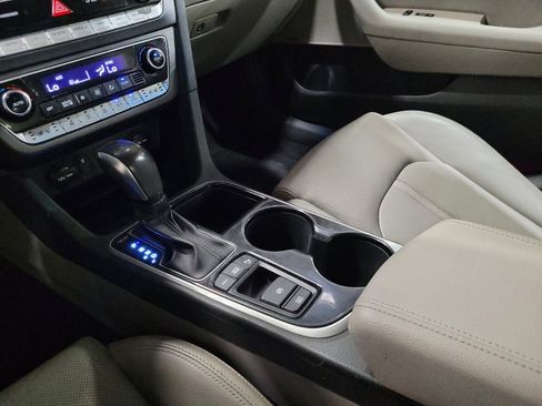 Used 2019 Hyundai Sonata Limited FWD image 26
