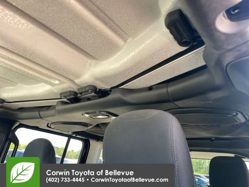 Used 2018 Jeep Wrangler Unlimited Sahara AWD/4WD image 24