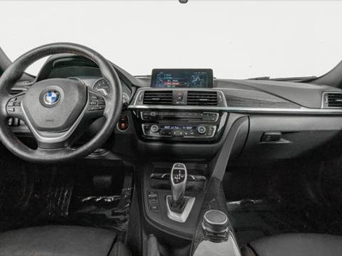 Used 2017 BMW 330i xDrive Sedan AWD/4WD image 26
