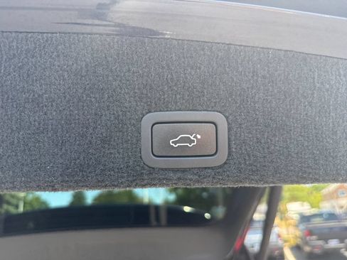 Used 2015 Volvo XC60 T6 w/ Proximity Package AWD/4WD image 40