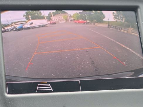 Used 2023 Chevrolet Equinox LS FWD image 4