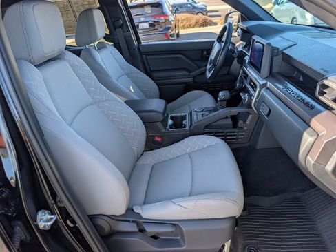 Used 2026 Toyota Tacoma SR5 RWD image 8