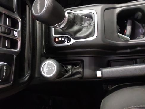 Used 2020 Jeep Gladiator Sport w/ Quick Order Package 24S image 22