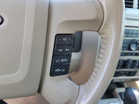 Used 2011 Ford Escape 4WD Hybrid image 12