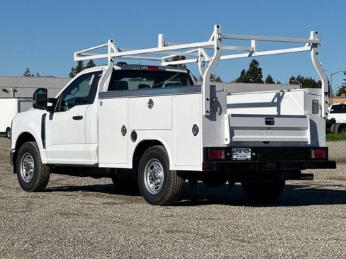 New 2026 Ford F250 XL w/ XL Chrome Package image 6