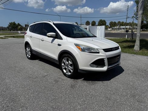 Used 2015 Ford Escape Titanium FWD image 8