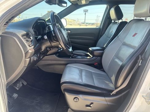 Used 2023 Dodge Durango GT image 2