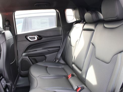 New 2026 Jeep Compass Latitude image 23