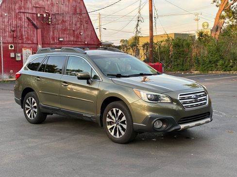 Used 2015 Subaru Outback 2.5i Limited AWD/4WD image 4