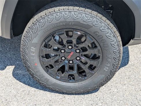 New 2026 GMC Canyon Elevation w/ Convenience Package image 11