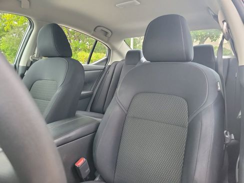 Certified 2021 Nissan Sentra S image 22