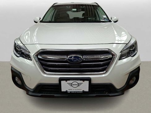 Used 2019 Subaru Outback 2.5i Touring image 2