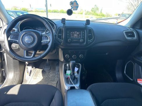 Used 2018 Jeep Compass Sport image 11