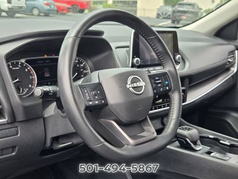Used 2025 Nissan Rogue SV FWD image 10