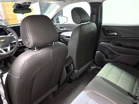 New 2026 Chevrolet Trax LT w/ Driver Confidence Package image 11