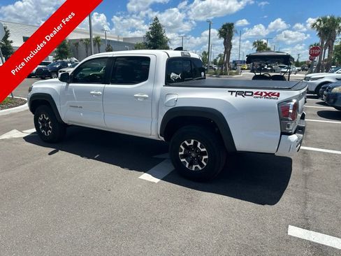 Used 2021 Toyota Tacoma TRD Off-Road w/ TRD Premium Off Road Package AWD/4WD image 3