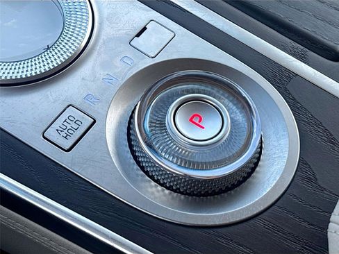 Used 2022 Genesis GV80 2.5T w/ Prestige Package 05 image 18