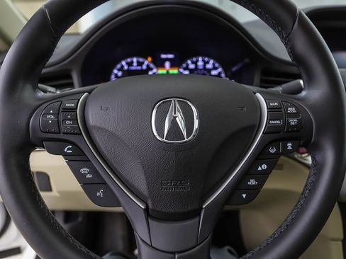 Used 2017 Acura ILX FWD image 12