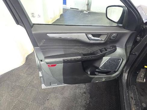 Used 2024 Ford Escape Platinum AWD/4WD image 17