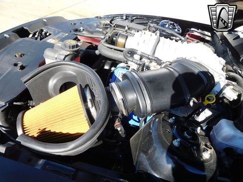 Used 2012 Ford Mustang Shelby GT500 w/ SVT Performance Pkg image 27