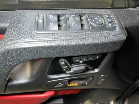 Used 2016 Mercedes-Benz G 63 AMG 4MATIC image 22