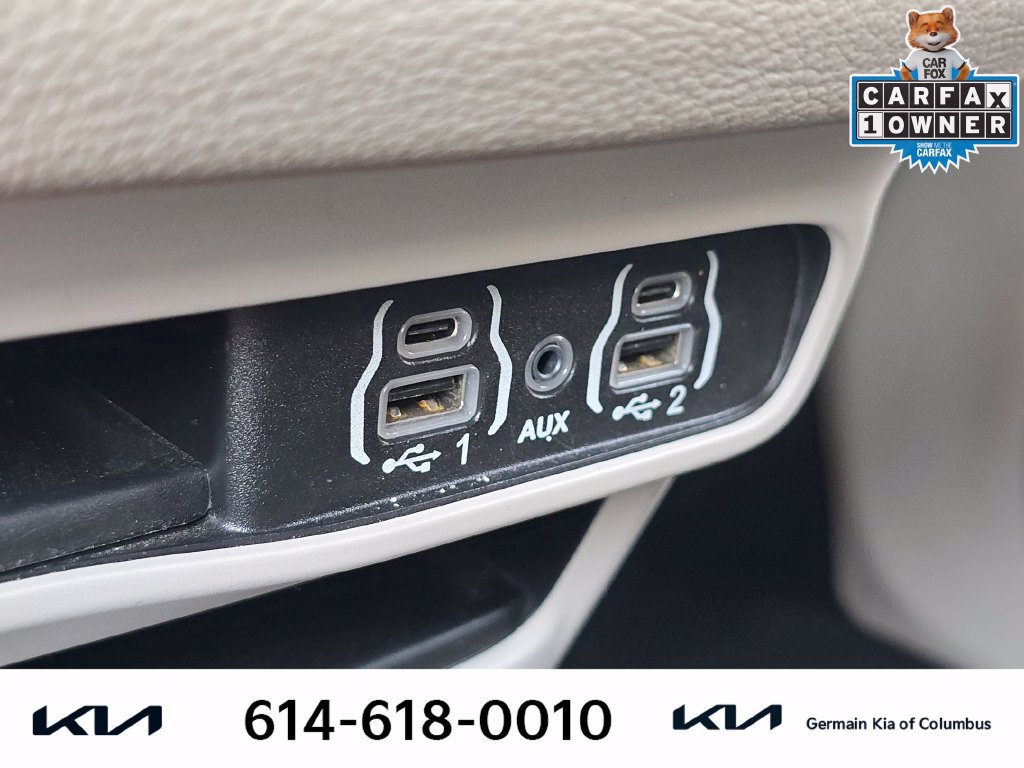 Used 2024 Chrysler Pacifica Limited FWD image 31