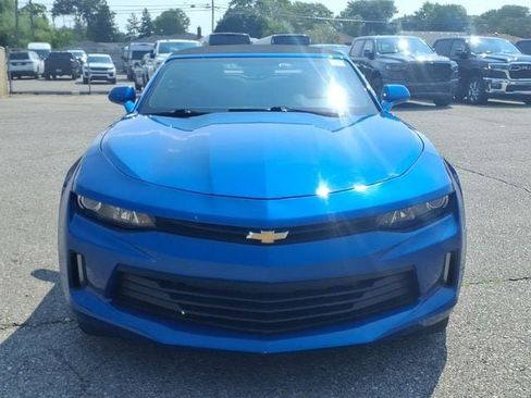 Used 2018 Chevrolet Camaro LT RWD image 2