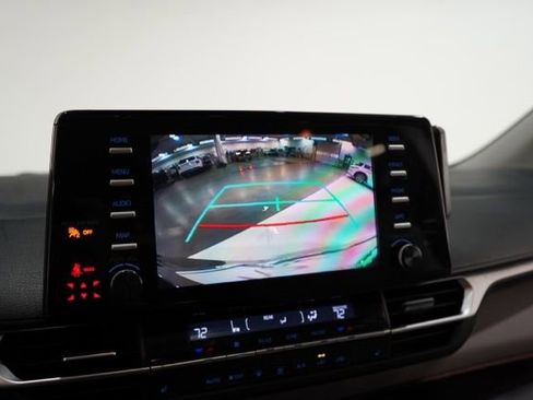 Used 2021 Toyota Sienna XLE image 27