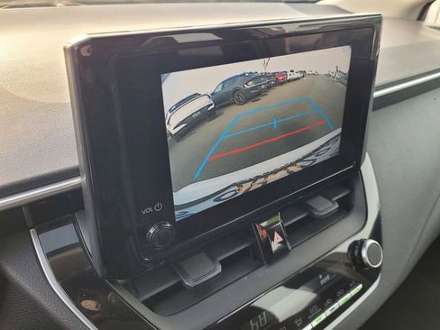 Used 2023 Toyota Corolla LE image 14