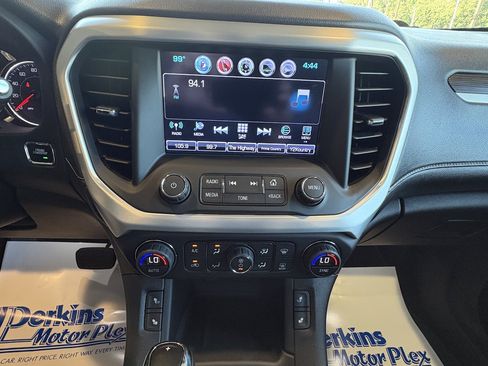 Used 2017 GMC Acadia SLT FWD image 16