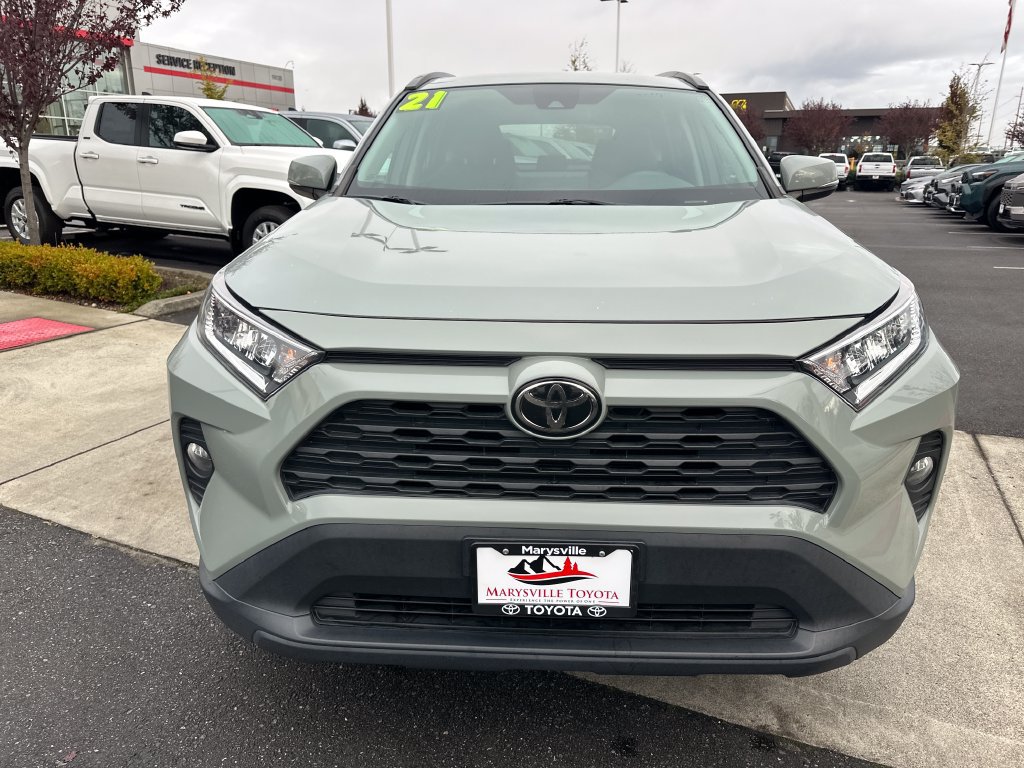 Used 2021 Toyota RAV4 XLE AWD/4WD image 8