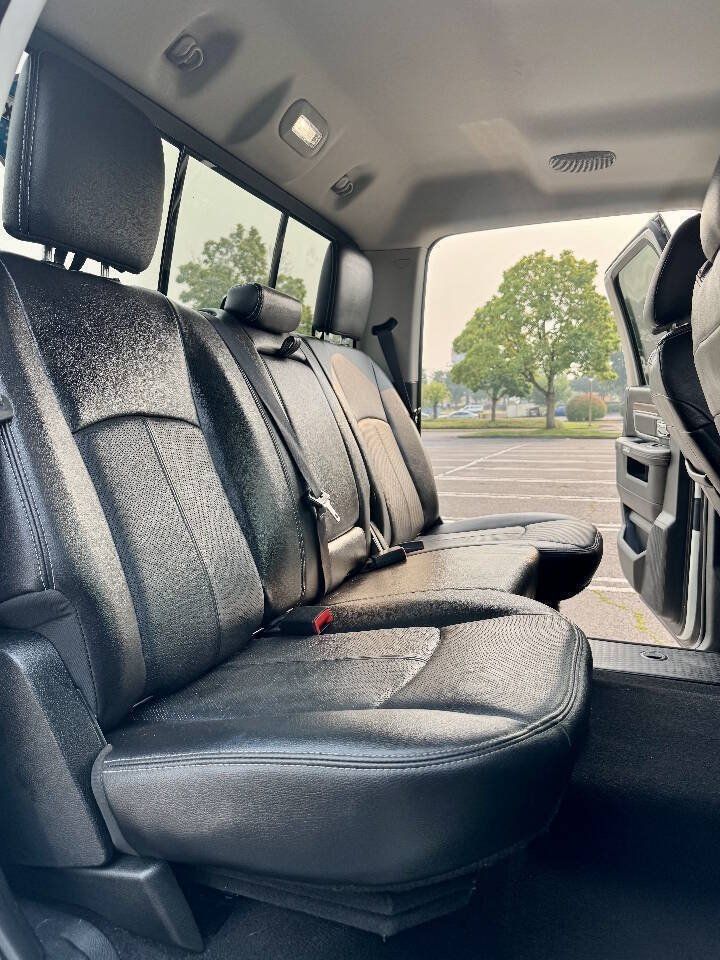 Used 2018 RAM 1500 Laramie AWD/4WD image 7