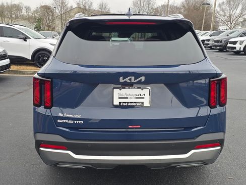 New 2026 Kia Sorento S w/ S Panoramic Sunroof Package image 4