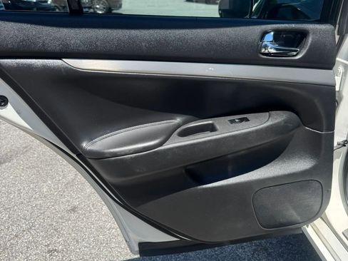 Used 2013 INFINITI G37 Journey w/ Premium Pkg RWD image 9