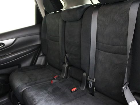Used 2015 Nissan Rogue SV FWD image 19