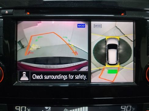 Used 2020 Nissan Rogue SL w/ Premium Package image 23